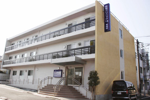 商店街を通り抜けた閑静な住宅街にたたずむクリニック 12291 ma 1 1274928871