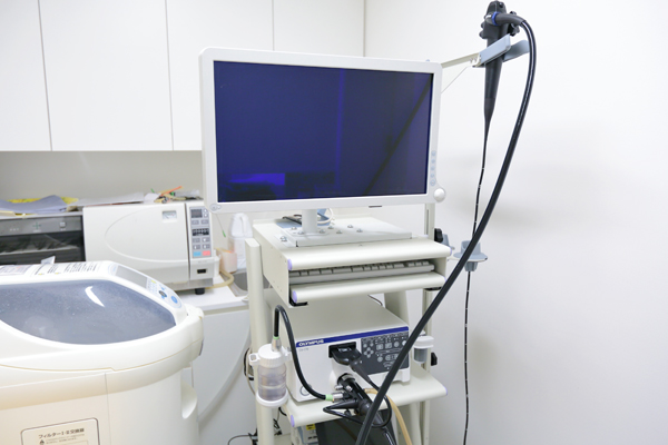 経鼻内視鏡検査。洗浄機も備え感染予防にも注力している